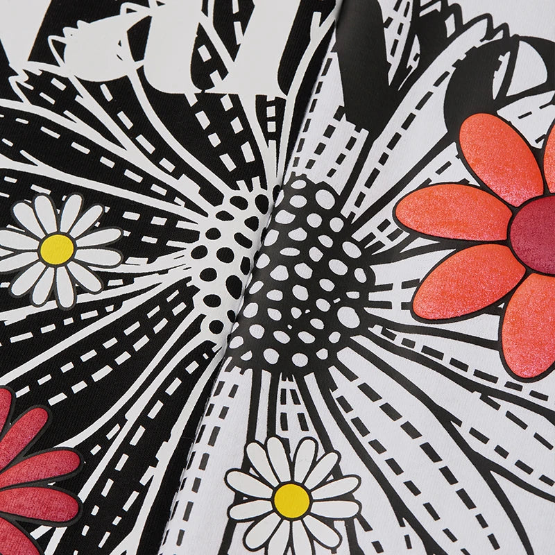 Foam Daisy Print Tee